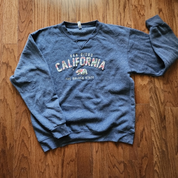 San Diego California Women’s Large Crewneck Pullover Sweatshirt - Picture 1 of 7